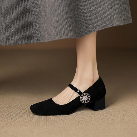 【预售5天】方头玛丽珍鞋女通勤百搭粗跟酒红色一字带中跟单鞋不累脚高跟鞋女AJ&AJ9997 商品图1