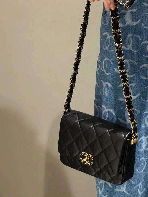 香奈儿 233/24秋冬限定新品豆腐口盖包（MM） 商品图10