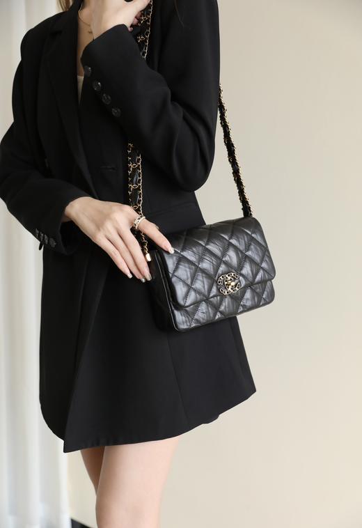 香奈儿 233/24秋冬限定新品豆腐口盖包（MM） 商品图4