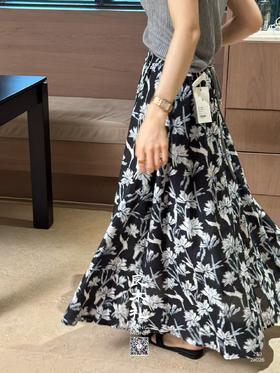 良木礼——真丝半裙