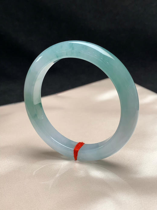 620617，51.8圈口，冰飘花正圈平安镯，小圈口窄条形，种水好，冰胶有光感 商品图2