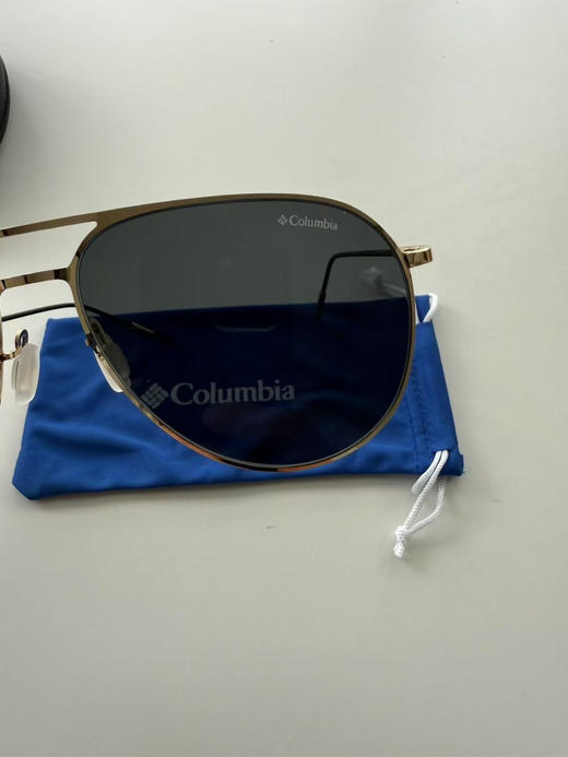 外贸原单哥伦比亚偏光太阳镜，都有原装眼镜袋, +后配眼镜轻便收纳盒，数量不多，
超轻材质,超弹不锈钢,佩戴舒服数量不多 商品图4