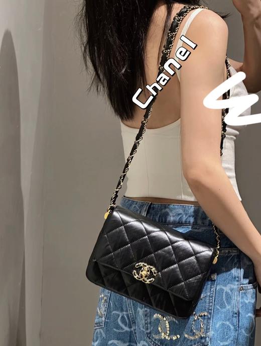 香奈儿 233/24秋冬限定新品豆腐口盖包（MM） 商品图12