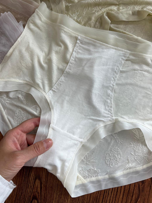 岛国订单！华+の浮雕花卉，一组4条！桑蚕丝底档10A级抑菌无痕裸感高腰内裤 商品图2