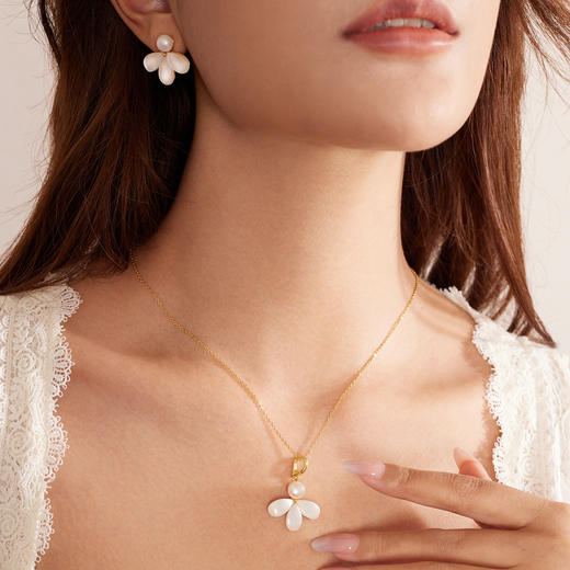 【官方旗舰】Manreya玛芮雅白兰序淡水珍珠项链贝母花朵花瓣耳夹耳钉女锁骨链 商品图4