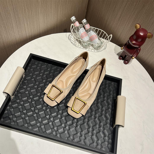 正品JC女鞋镂空小方跟二层皮单鞋 商品图2