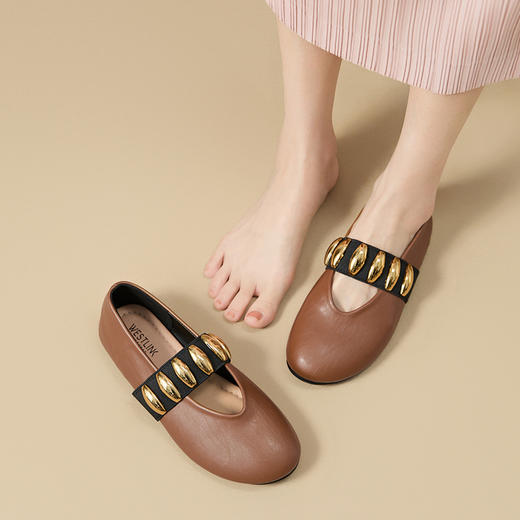 西遇平底单鞋女新款秋季小众设计感复古圆头软底银色玛丽珍鞋V1656915 商品图1