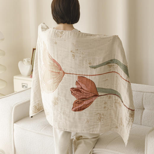 【品牌直发】加倍生活 全棉彩纱浴巾多功能披肩毯二合一 75*150cm新疆棉毛巾被 午睡纱布毛巾被 商品图2