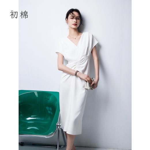 初棉小众设计法式收腰连衣裙343616003 | 小众设计、个性时尚、简约色系、百搭不挑人、面料柔软舒适、打造高级穿搭感 商品图0