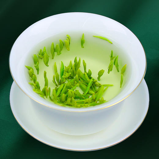 五粮液&川红茶业 林湖雀舌特级春茶嫩芽 宜宾早茶礼盒150g 商品图5
