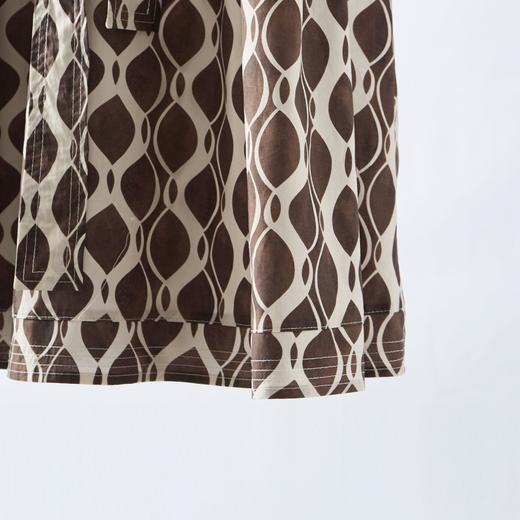 「自」全新升级【铂金会员284/天猫379/差价95】(03409)洛诗琳2025夏新款纯棉几何印花系带圆领无袖长款连衣裙女 商品图3