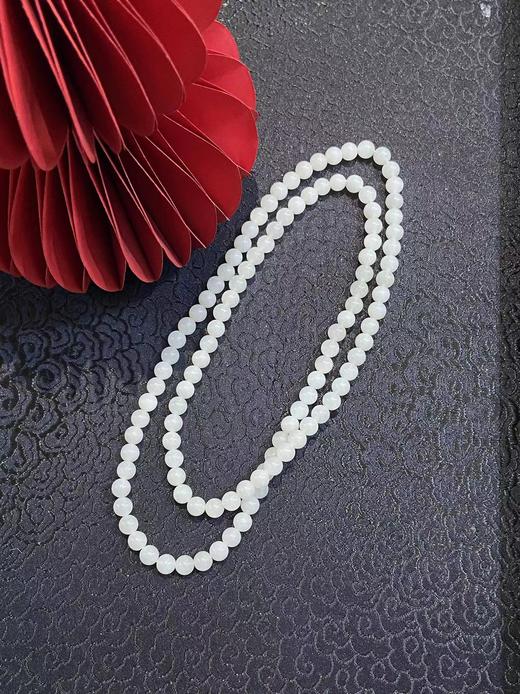 【于田产和田玉白玉卡6mm圆珠项链】出证书，发货1~5天，48小时鉴赏期 商品图3