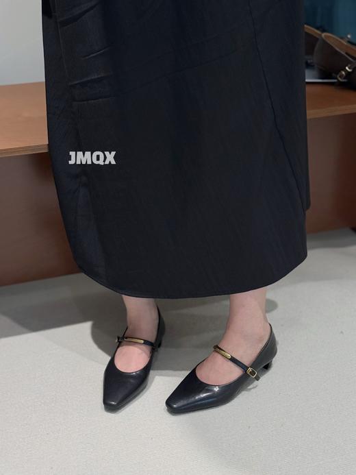 点此购买 miumiu女士休闲小单鞋 dx 325415 商品图6