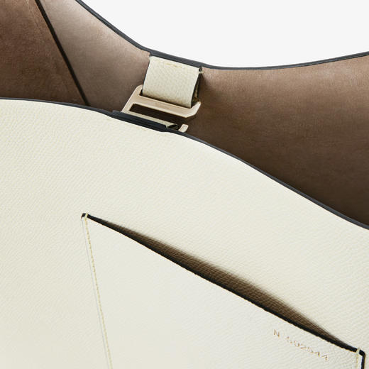 SOFT BUCKET 中号手袋 商品图3