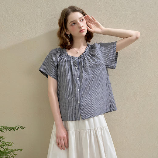 西遇韩系甜美条纹短袖衬衫女夏季褶皱圆领设计感百搭宽松衬衣H0051122 商品图0