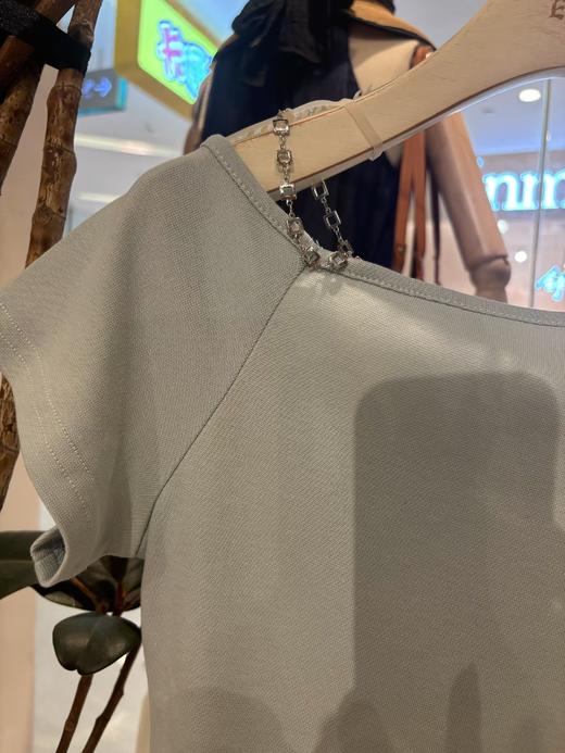 【门店同款】ENJOY夏季斜肩链条上衣 162847087 商品图2
