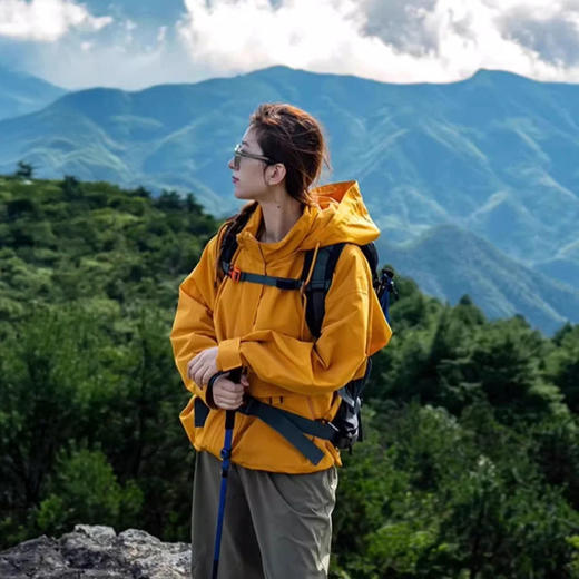 “奥莱撤柜1.8折抢瑞士军工”SWISS MILITARY刘亦菲同款情侣户外上衣 SW3518 商品图3