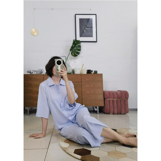 面料黑科技！敏感肌福音 翻领八分裤居家服套装 自由随心裁工艺 提花雀网布 细腻贴肤 柔软透气 商品图3