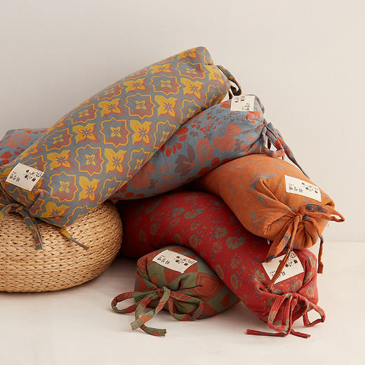 【品牌直发】加倍生活 全棉双层纱荞麦糖果枕芯枕头 三层设计可调节高度20*58*10cm 枕套可机洗水洗 商品图5