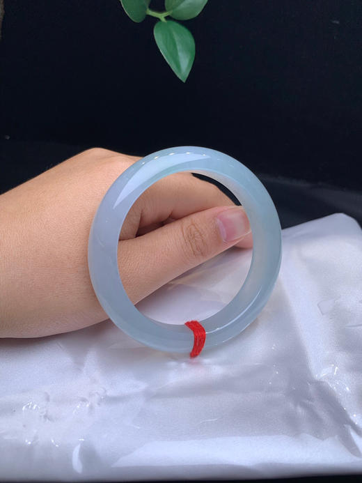 620628，55. 冰晴绿手镯，冰冰，纯整体干净清爽，带些淡淡的绿底 商品图5