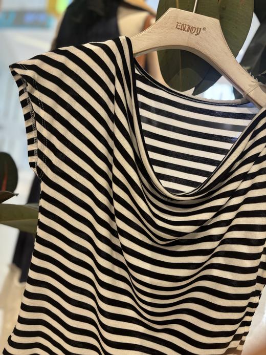 【门店同款】ENJOY夏季“都市漫游”条纹荡领抽褶上衣 163693471 商品图1