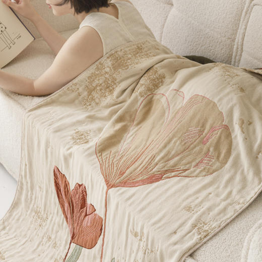 【品牌直发】加倍生活 全棉彩纱浴巾多功能披肩毯二合一 75*150cm新疆棉毛巾被 午睡纱布毛巾被 商品图4