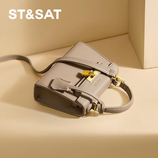 星期六通勤必备金色锁扣小巧手提包SSD521A02J 商品图6