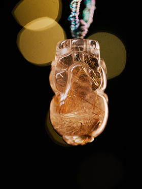 金发晶貔貅吊坠长约4cm 宽约2.2cm【器悟雅玩】