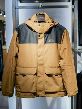 【云粉节】  【53折】6楼吉普JEEP男式冲锋衣抓绒两件套吊牌价1899折后价999