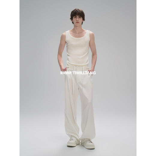 启世录TIWILLTANG“沁冷幻域”织感桑蚕丝透气抗皱羊毛修身背心男 商品图0