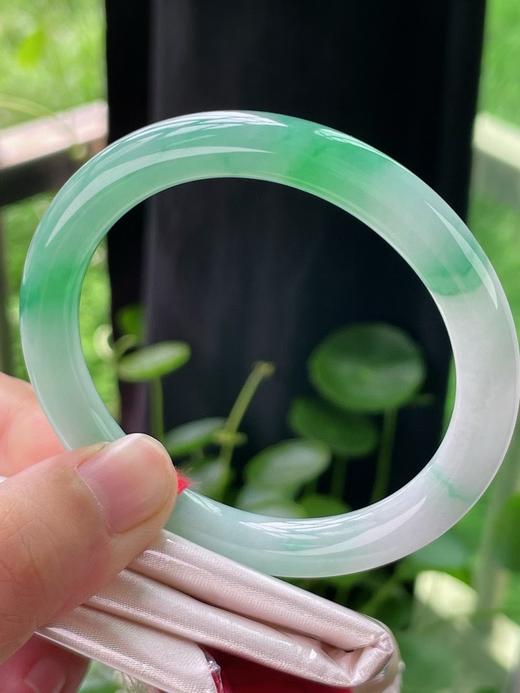 54圆条翡翠手镯 商品图0