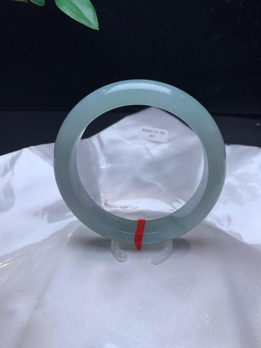 620624，57冰晴底手镯，整条带淡淡的底色、清新干净、很秀气 商品图2