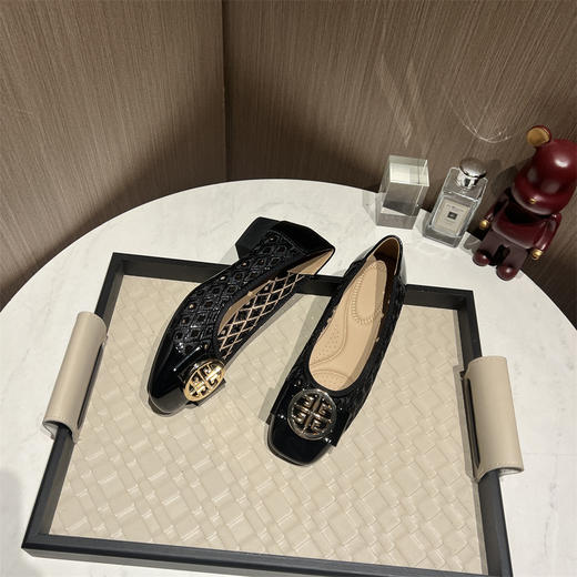 正品JC女鞋镂空小方跟二层皮单鞋 商品图11