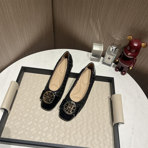 正品JC女鞋镂空小方跟二层皮单鞋 商品图6