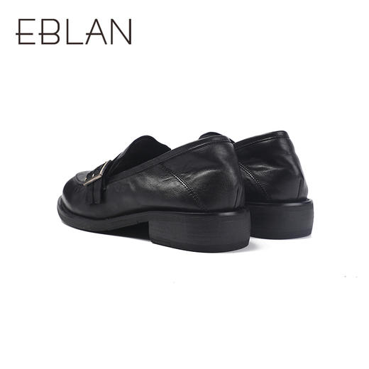 2楼伊伴2025年秋季复古乐福鞋百搭纯色自在低跟薄底乐福鞋B25456701 商品图3