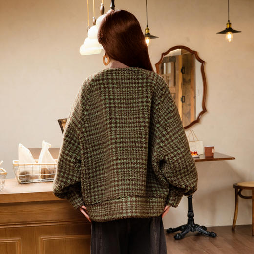 谜底毛毛外套女士2025冬季新款复古百搭格纹宽松棒球服258MW5503 商品图2