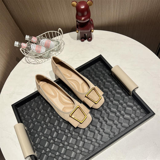 正品JC女鞋镂空小方跟二层皮单鞋 商品图8