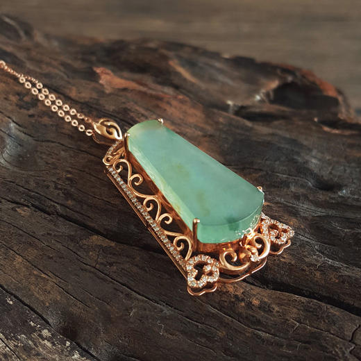 【天然正品】A货翡翠AU750玫瑰金镶钻镶天然细腻冰种飘蓝花平安无事牌翡翠吊坠项链46.1*21.6*11.0MM（皆取最大值）女士现售价：3980！150725TJ09 商品图3