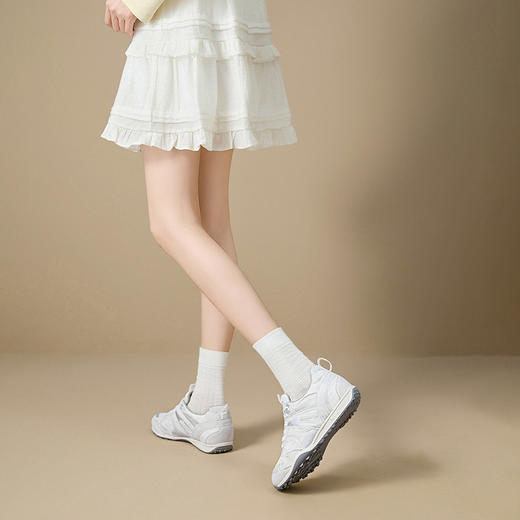 西遇蕾丝德训鞋女新款秋季芭蕾网面休闲鞋平底轻便银色运动鞋V1656960 商品图3