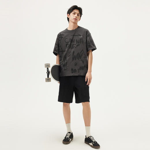 gxg.jeans男装  深灰色涂鸦字母满印时尚圆领短袖T恤男 25夏热卖 商品图3