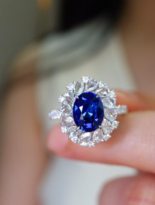 2.03ct刻面蓝宝石戒指 商品图3