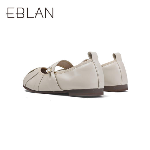 2楼伊伴2025年秋季舒软羊皮鞋面褶皱鞋头舒适低跟单鞋B25420905 商品图3