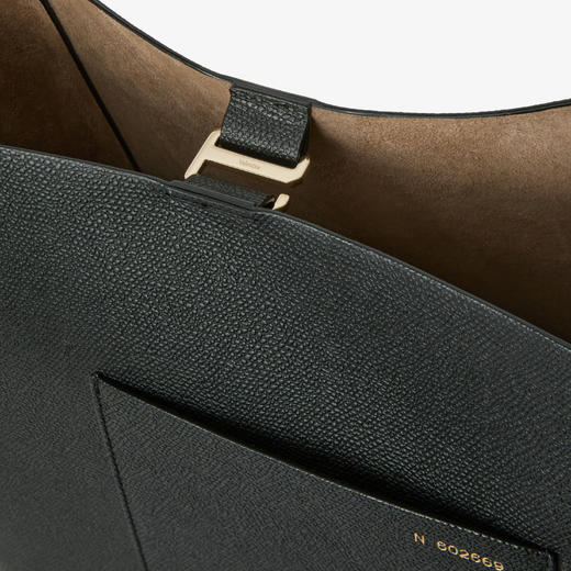 SOFT BUCKET 中号手袋 商品图3