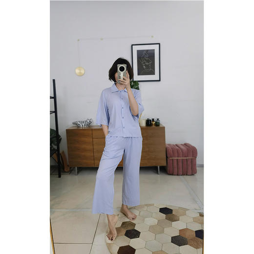 面料黑科技！敏感肌福音 翻领八分裤居家服套装 自由随心裁工艺 提花雀网布 细腻贴肤 柔软透气 商品图4
