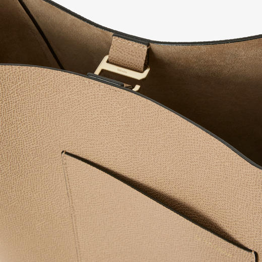 SOFT BUCKET 中号手袋 商品图3