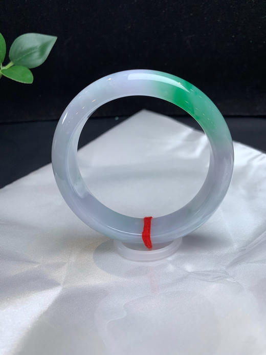 620626，57飘绿手镯，版型好、一截色特别出挑 ，局部略有些棉 商品图1