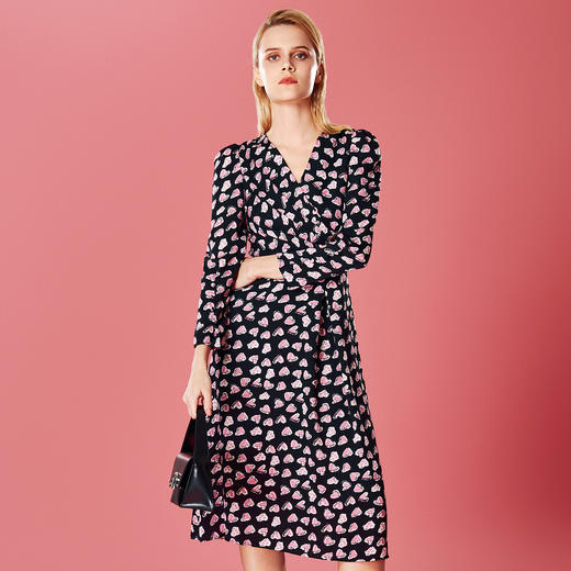 EITIE爱特爱V领收腰显瘦气质印花连衣裙秋季新款7907621 商品图4