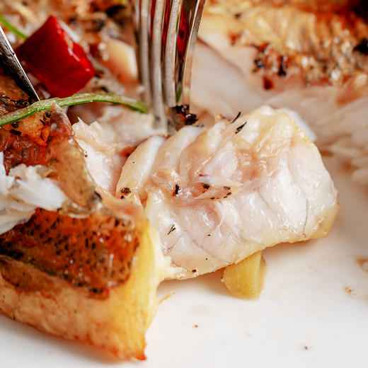 海蛋蛋烤鱼套餐 青花椒烤海鲈650g*1盒+马蹄虾饼180g*1盒 商品图4