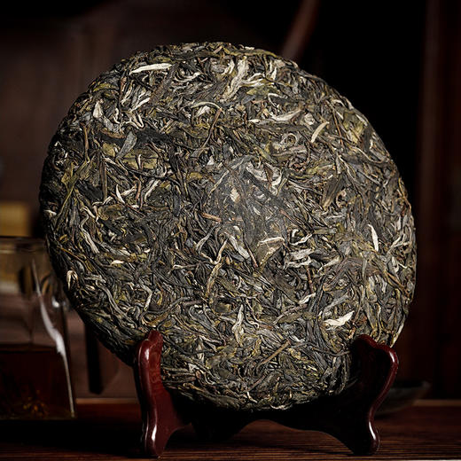 2025年头春【曼松单株】【月底高货放漏冲刺】曼松王子山古树单株“茶界象牙塔的顶端”每一片叶子都来自24号茶农：李学平，357克/饼 茶友必囤！！ 商品图2