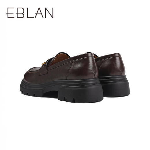 伊伴秋季一脚蹬经典乐福鞋增高显瘦女时尚休闲鞋B25458601 商品图3